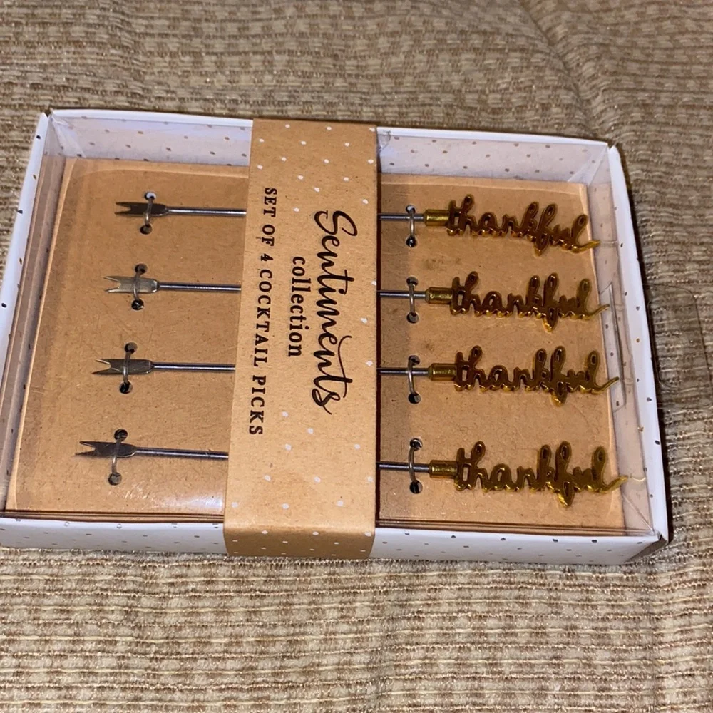 💛NWT Sentiments Collection Thankful Set of 4 Cocktail Picks